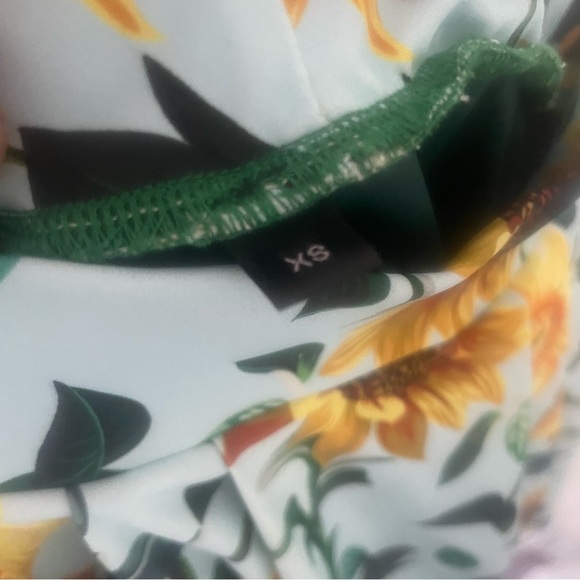 Pickle me pink, Pickleball Skort Skirt Sunflowers - Picture 5 of 5